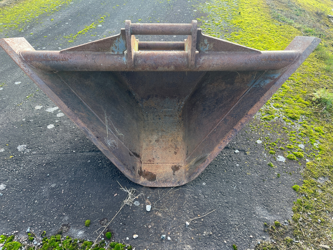 SB PR 1750/300 - Balde: foto 1 SB PR 1750/300 - Balde: foto 1