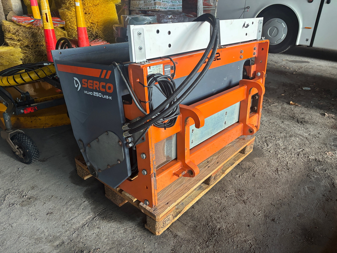 Serco Vilho 250 LKS-K - Espalhador de areia/ Sal: foto 1 Serco Vilho 250 LKS-K - Espalhador de areia/ Sal: foto 1