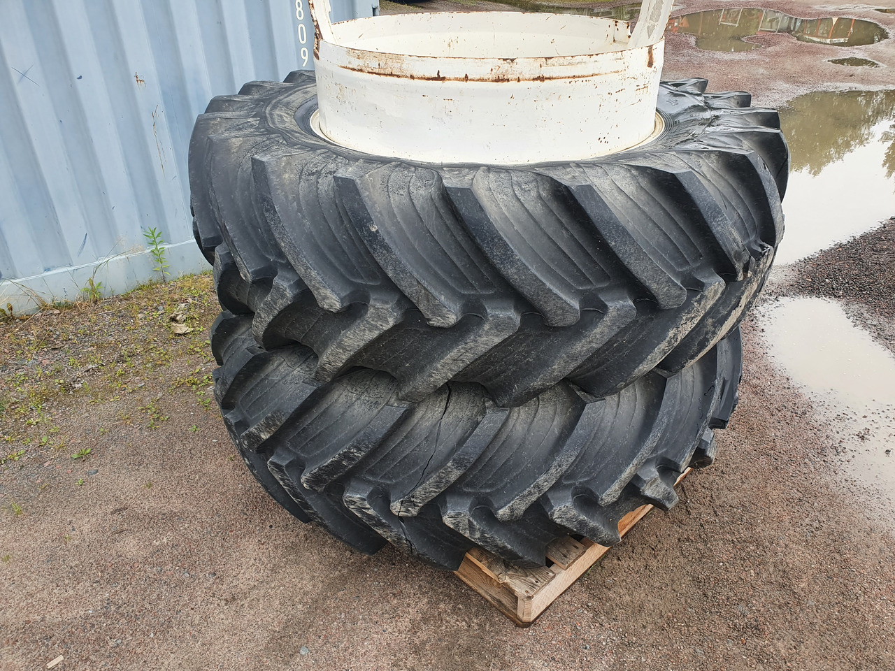 Taarus 580/70 R 42 - Pneu para Máquina agrícola: foto 1 Taarus 580/70 R 42 - Pneu para Máquina agrícola: foto 1
