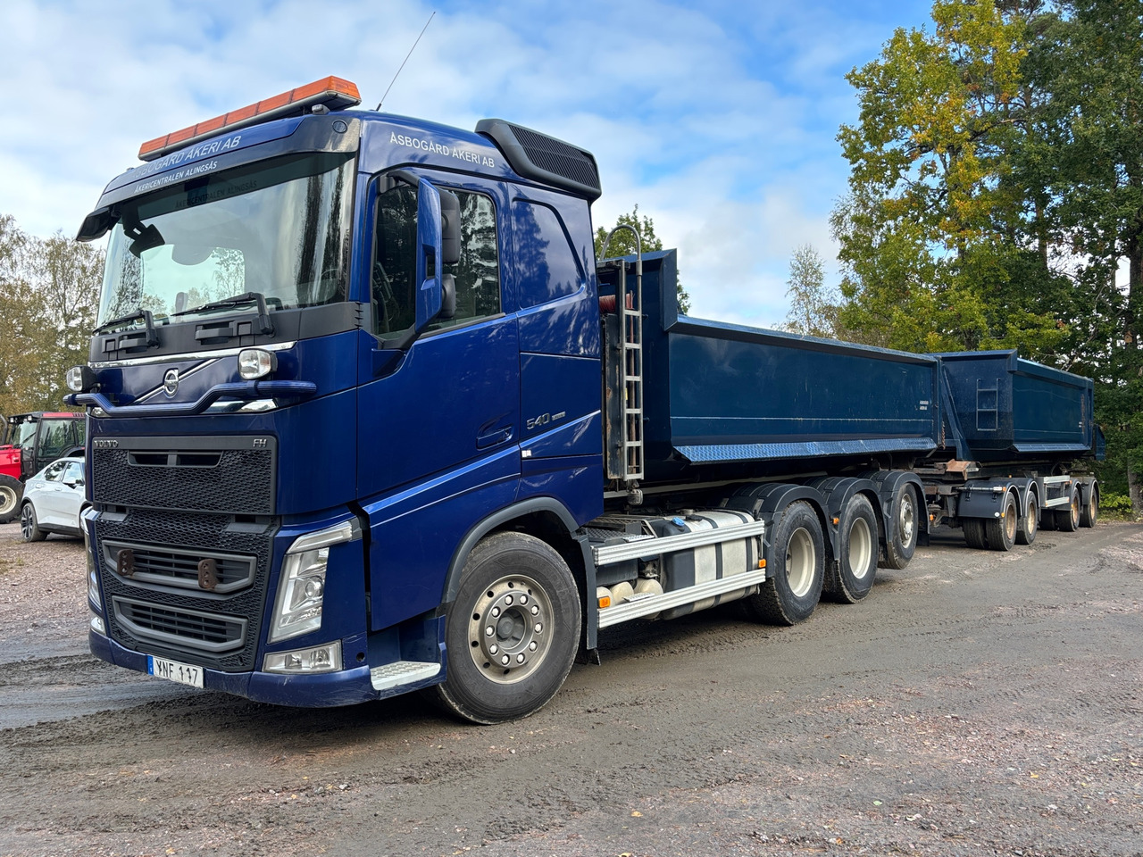 Volvo FH540 - Camião polibenne: foto 1 Volvo FH540 - Camião polibenne: foto 1