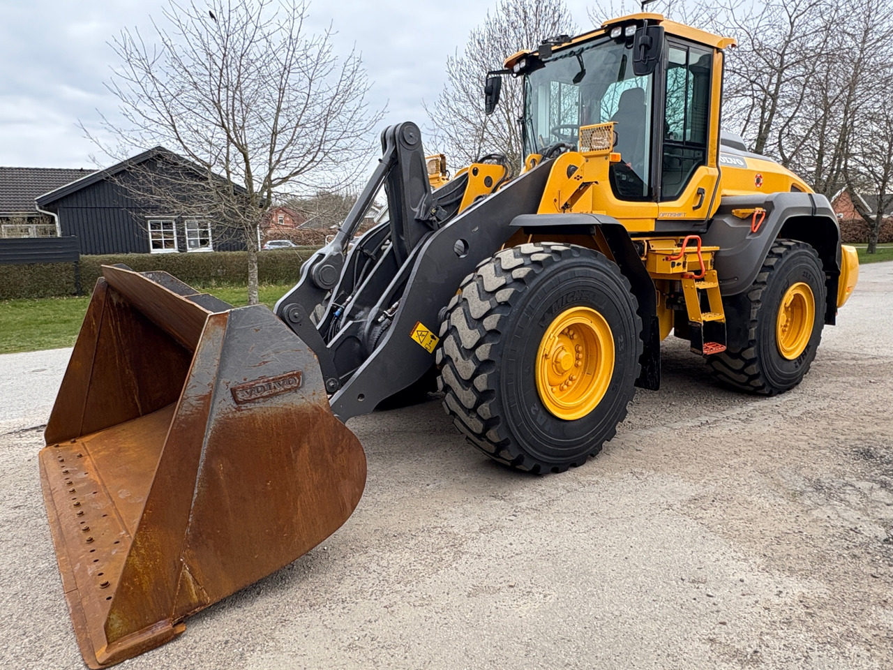 Volvo L120H - Pá carregadora de rodas: foto 1 Volvo L120H - Pá carregadora de rodas: foto 1