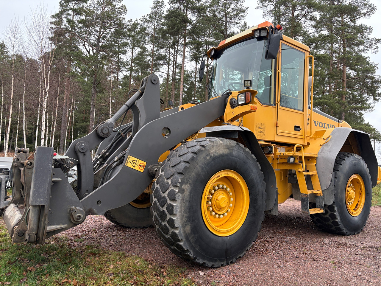 Volvo L70E - Pá carregadora de rodas: foto 1 Volvo L70E - Pá carregadora de rodas: foto 1