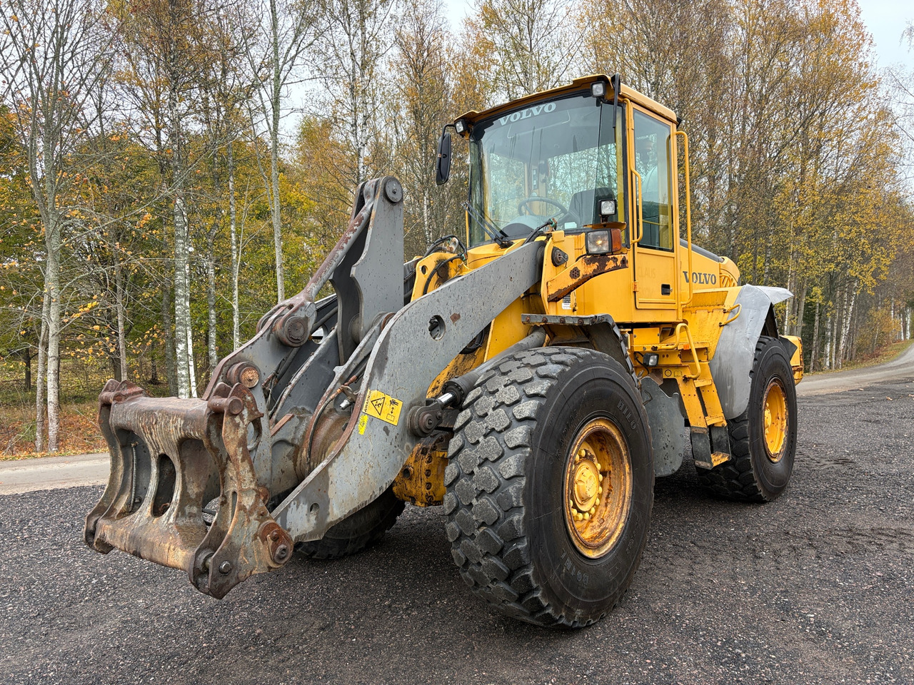 Volvo L90E - Pá carregadora de rodas: foto 1 Volvo L90E - Pá carregadora de rodas: foto 1
