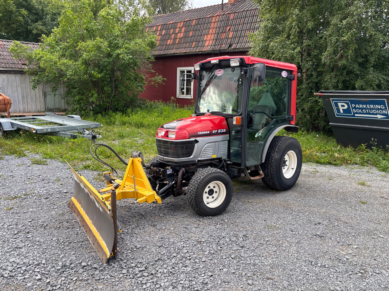 Yanmar EF235 - Trator: foto 1 Yanmar EF235 - Trator: foto 1