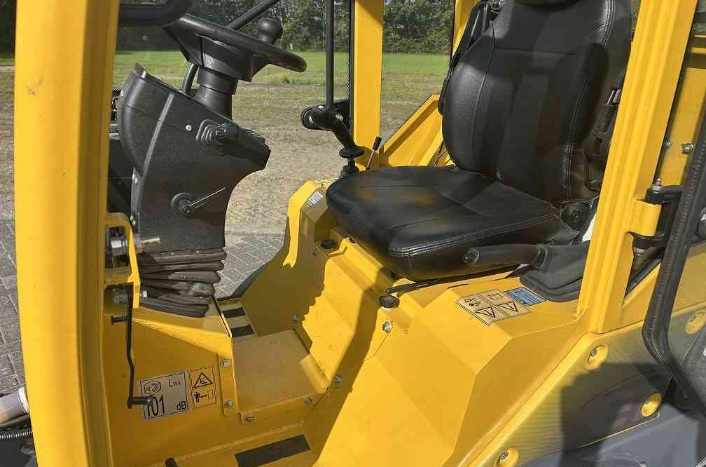 Eurotrac W12 S, cabine, verwarming, bak vorken ex demo! - Pá carregadora de rodas: foto 5 Eurotrac W12 S, cabine, verwarming, bak vorken ex demo! - Pá carregadora de rodas: foto 5