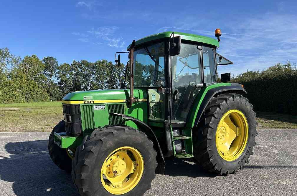 John Deere 6210 - Trator: foto 1 John Deere 6210 - Trator: foto 1