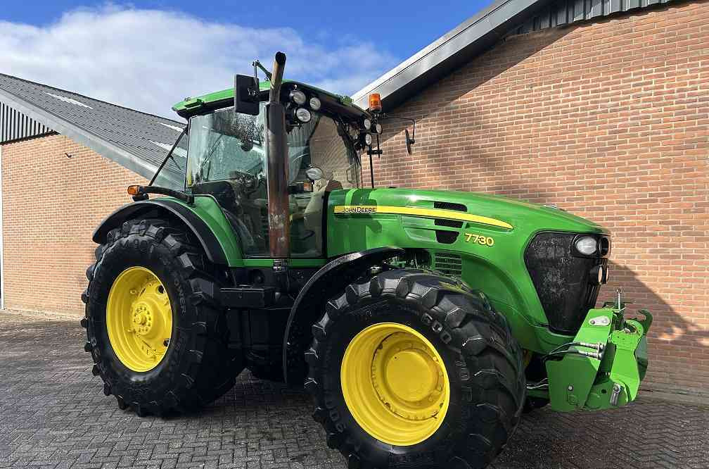 John Deere 7730 powerquad, autotrack ready, eco - Trator: foto 1 John Deere 7730 powerquad, autotrack ready, eco - Trator: foto 1