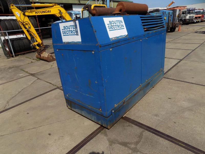 Bredenoord Bredenoord BRDE 60 KVA deutz F6L 913 - Gerador elétrico: foto 4 Bredenoord Bredenoord BRDE 60 KVA deutz F6L 913 - Gerador elétrico: foto 4