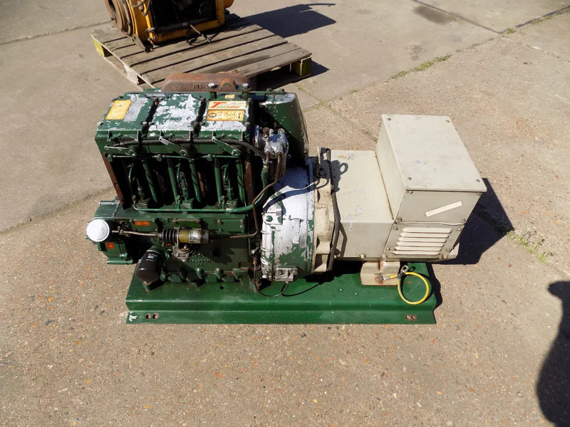 Lister aggregaat lister 25 kva met stamford dynamo - Gerador elétrico: foto 2 Lister aggregaat lister 25 kva met stamford dynamo - Gerador elétrico: foto 2