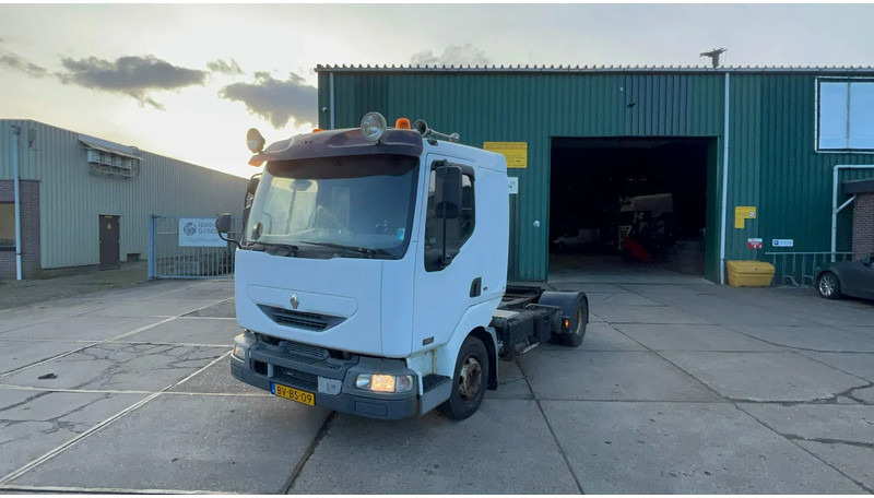 Renault Midlum Renault Midlum - Tractor: foto 4 Renault Midlum Renault Midlum - Tractor: foto 4