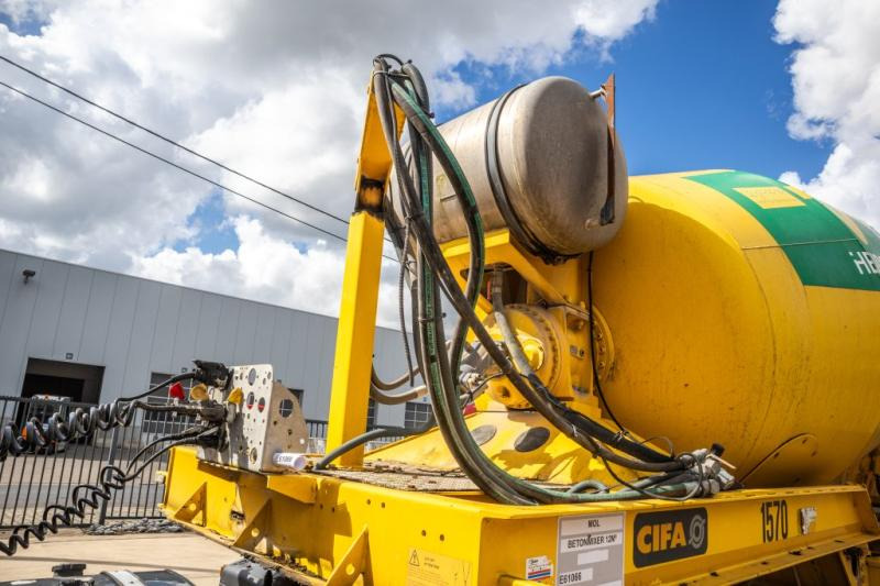 Cifa BETON MIXER/MALAXEUR/MISCHER 12M3 - STEERING AXLE - Semi-reboque betoneira: foto 5 Cifa BETON MIXER/MALAXEUR/MISCHER 12M3 - STEERING AXLE - Semi-reboque betoneira: foto 5