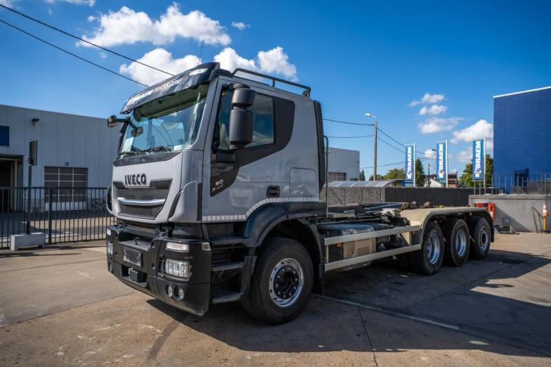 Iveco X-WAY 460 - Camião polibenne: foto 1 Iveco X-WAY 460 - Camião polibenne: foto 1