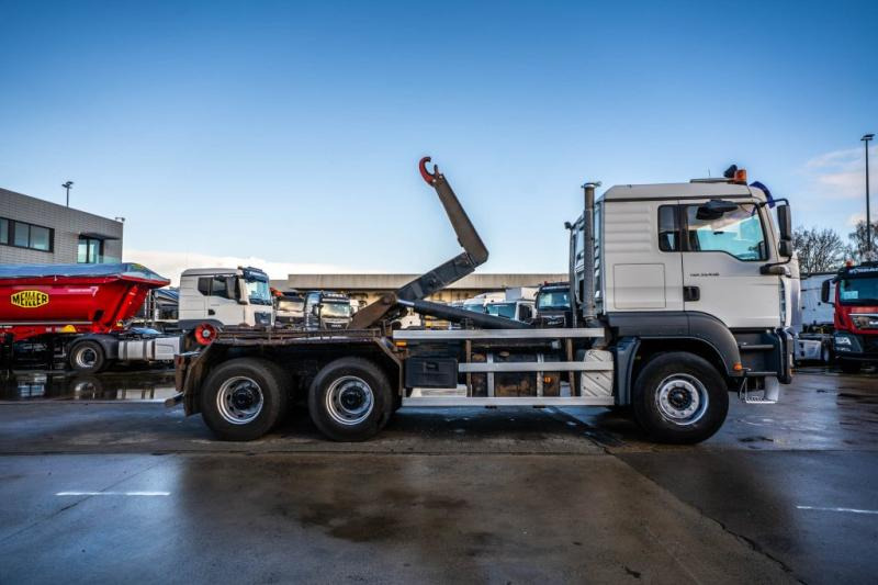 MAN TGA 33.430 BB - Camião polibenne: foto 3 MAN TGA 33.430 BB - Camião polibenne: foto 3