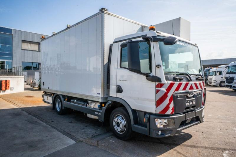 MAN TGL 10.190 BL - CARVAL INBOUW - Camião furgão: foto 2 MAN TGL 10.190 BL - CARVAL INBOUW - Camião furgão: foto 2