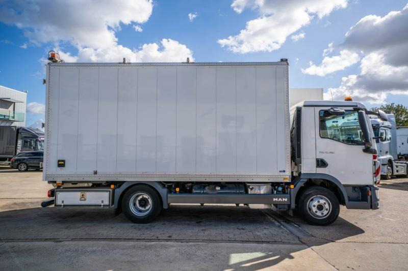 MAN TGL 10.190 BL - CARVAL INBOUW - Camião furgão: foto 3 MAN TGL 10.190 BL - CARVAL INBOUW - Camião furgão: foto 3