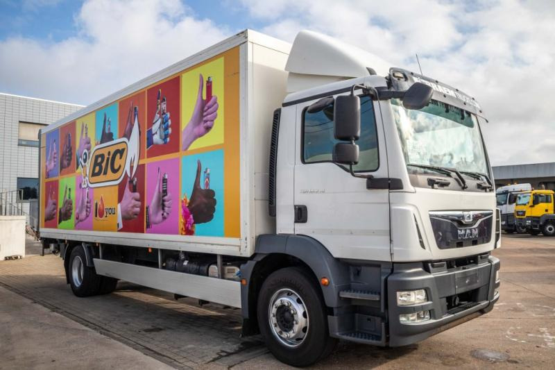 MAN TGM 18.340 BL - Camião furgão: foto 2 MAN TGM 18.340 BL - Camião furgão: foto 2