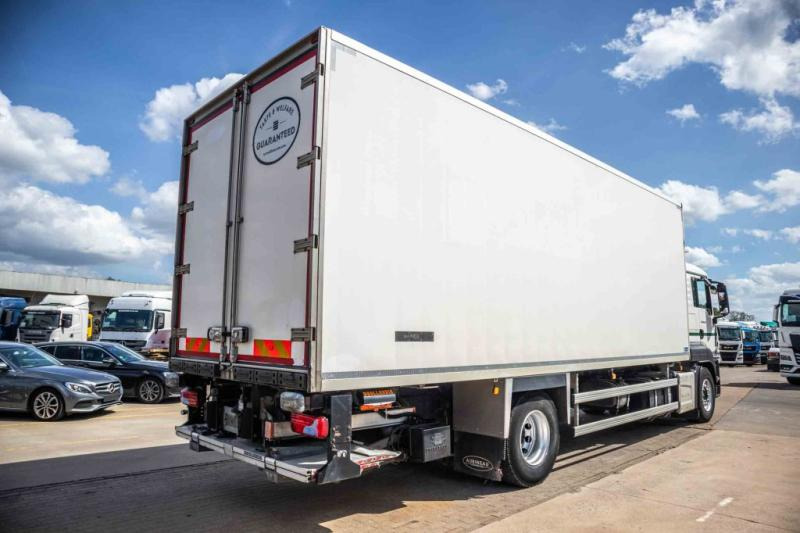 MAN TGS 18.320 BL -CARRIER 850-Vlees/Meat/Viande/Fleisch - Camião frigorífico: foto 3 MAN TGS 18.320 BL -CARRIER 850-Vlees/Meat/Viande/Fleisch - Camião frigorífico: foto 3