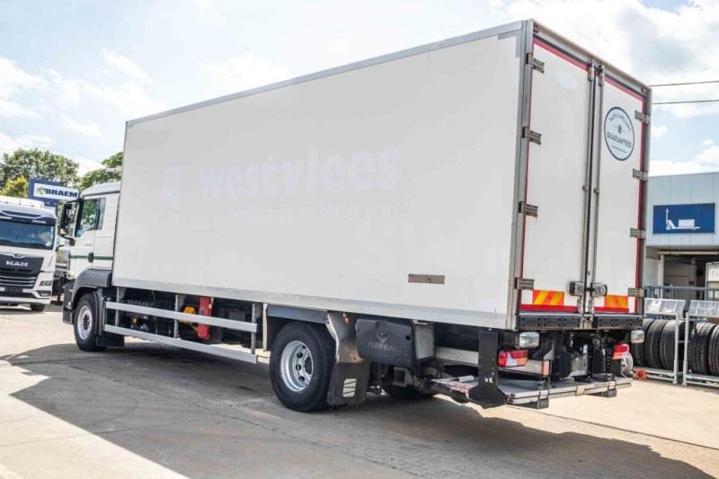 MAN TGS 18.320 BL -CARRIER 850-Vlees/Meat/Viande/Fleisch - Camião frigorífico: foto 4 MAN TGS 18.320 BL -CARRIER 850-Vlees/Meat/Viande/Fleisch - Camião frigorífico: foto 4