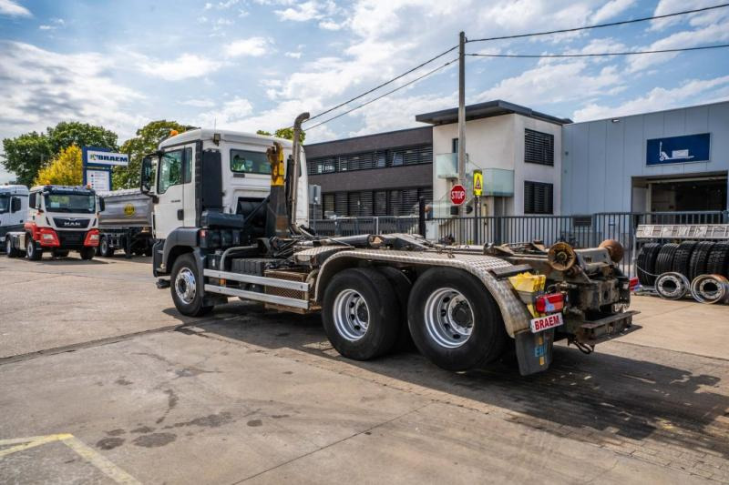 MAN TGS 28.360 BL+INTARDER+10 Pneus/tires - Camião polibenne: foto 5 MAN TGS 28.360 BL+INTARDER+10 Pneus/tires - Camião polibenne: foto 5