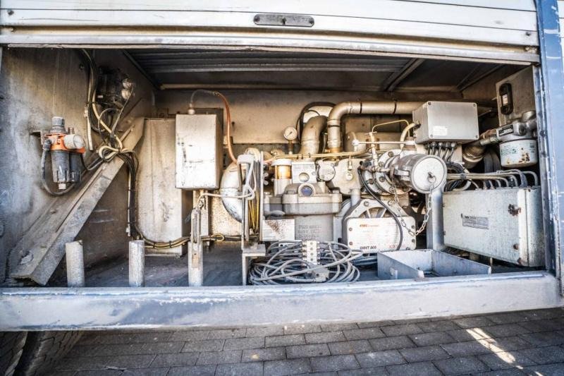 Locação financeira de Mercedes ACTROS 1836 - LAG 13 600 LITER Mercedes ACTROS 1836 - LAG 13 600 LITER: foto 9