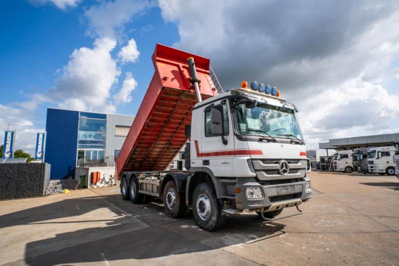 Mercedes ACTROS 3241 K -MP3-E5 - Camião basculante: foto 2 Mercedes ACTROS 3241 K -MP3-E5 - Camião basculante: foto 2