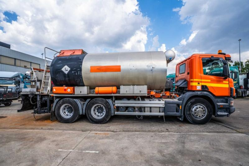 Scania SCANIA 124G.420 BITUMEN - Camião cisterna: foto 3 Scania SCANIA 124G.420 BITUMEN - Camião cisterna: foto 3