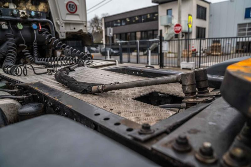 Tractor MAN TGS 33.500 BLS+BIG AXLES+KIPHYDR.: foto 9 Tractor MAN TGS 33.500 BLS+BIG AXLES+KIPHYDR.: foto 9