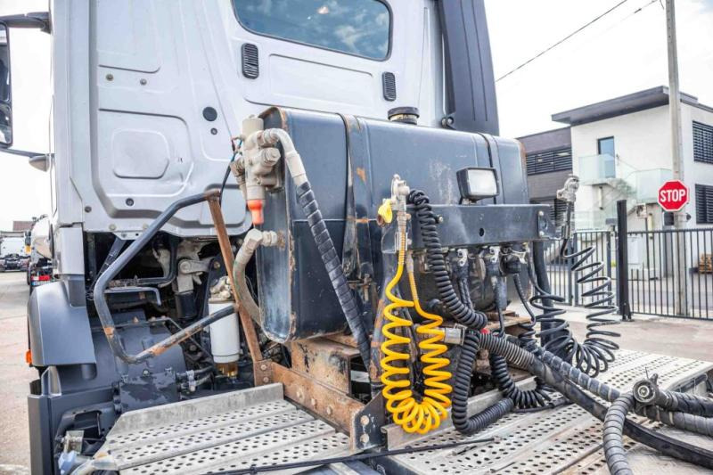 Mercedes AROCS 2645 BLS-6X4 - Tractor: foto 5 Mercedes AROCS 2645 BLS-6X4 - Tractor: foto 5