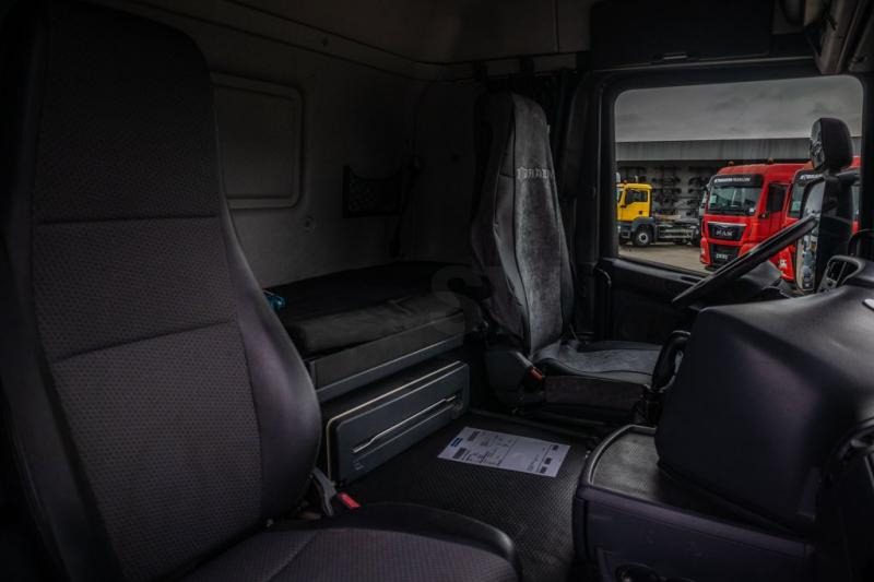 Fotografia de interior 2: Tractor Scania G440+MANUAL+INTARDER+HYDR.