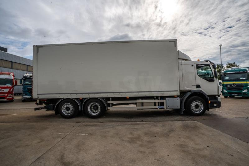 Volvo FE 320 -6X2 +DHOLLANDIA 2.5T- 194.400 KM - Camião furgão: foto 3 Volvo FE 320 -6X2 +DHOLLANDIA 2.5T- 194.400 KM - Camião furgão: foto 3
