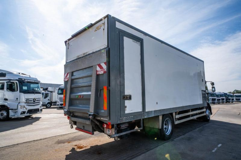 Volvo FL 240 (18t) + DHOLLANDIA 1.5T - Camião furgão: foto 5 Volvo FL 240 (18t) + DHOLLANDIA 1.5T - Camião furgão: foto 5