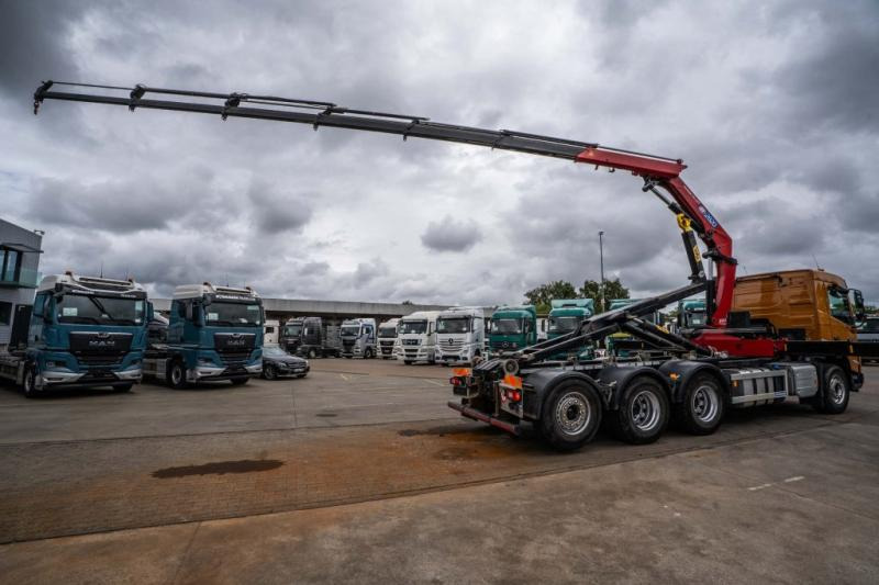 Volvo FMX 430-8x4+HMF 2820/6xhydr. - Camião polibenne, Camião grua: foto 4 Volvo FMX 430-8x4+HMF 2820/6xhydr. - Camião polibenne, Camião grua: foto 4