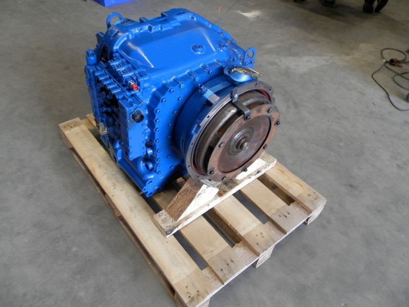 Terberg Allison MT643,MD3060,MD3000,ZF 6WG211 - Tractor de terminal: foto 4 Terberg Allison MT643,MD3060,MD3000,ZF 6WG211 - Tractor de terminal: foto 4