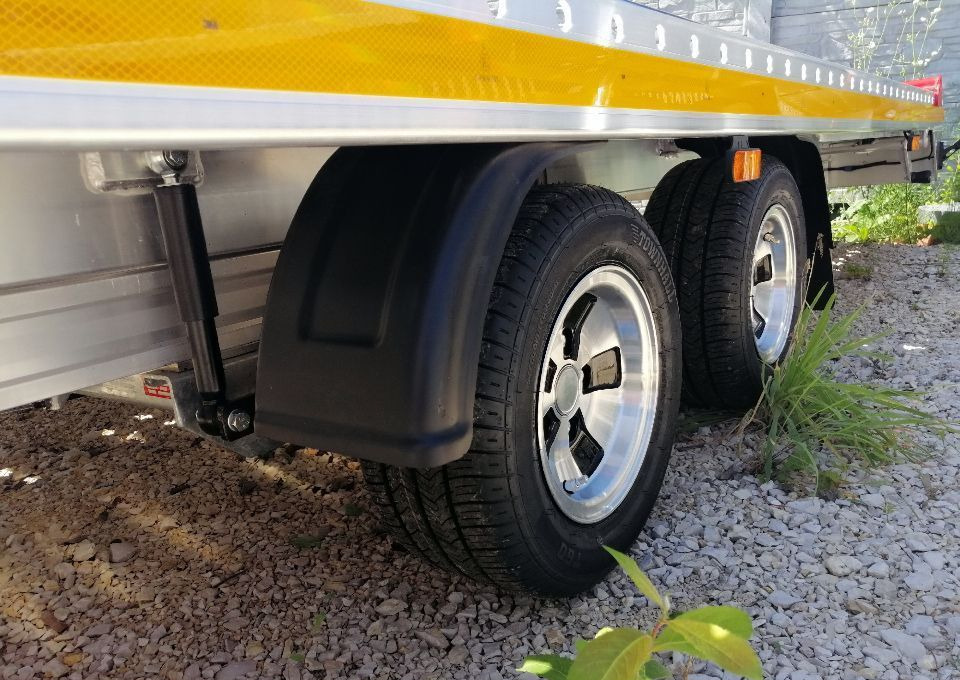 Besttrailers Silverstone - Reboque transporte de veículos: foto 2 Besttrailers Silverstone - Reboque transporte de veículos: foto 2
