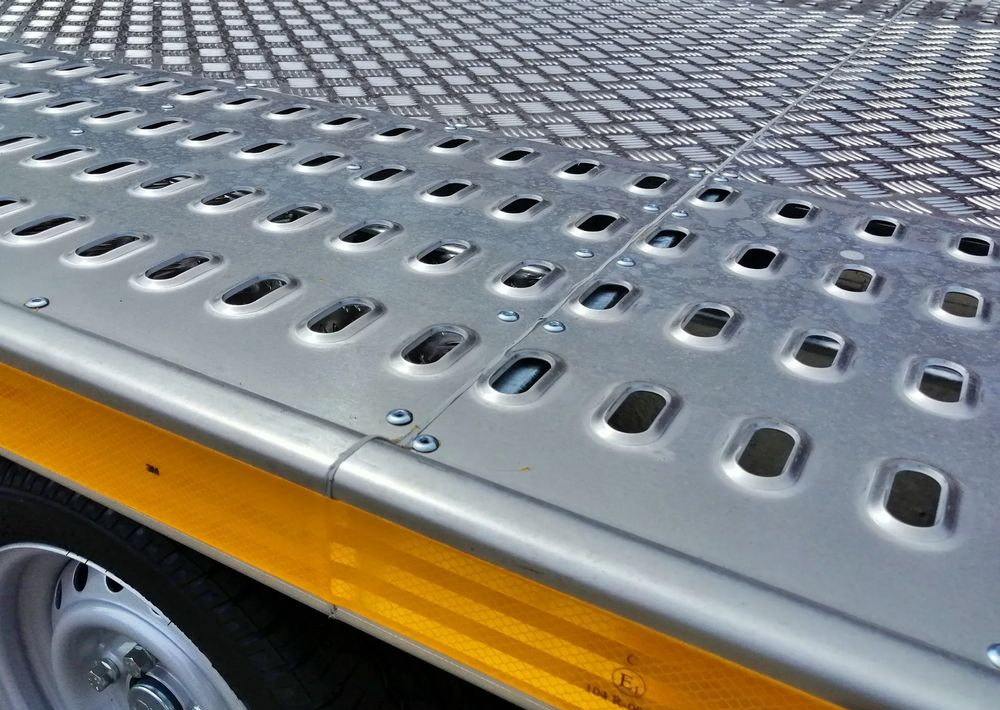 Reboque transporte de veículos novo Besttrailers WARIOR (Mars): foto 9