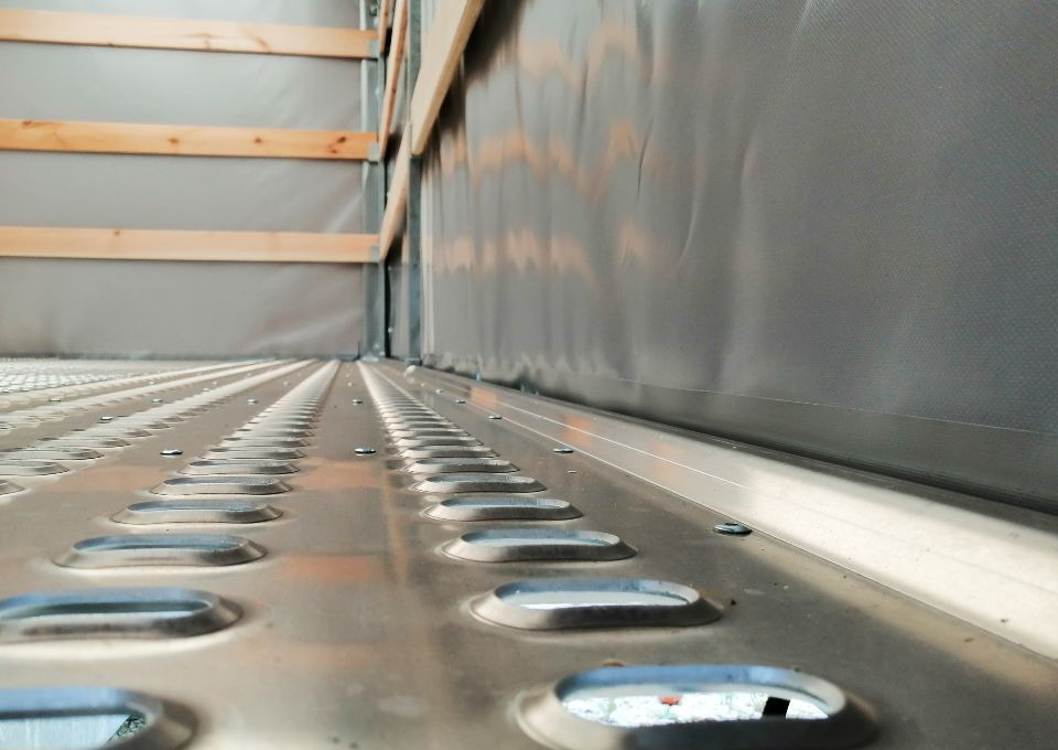 Reboque de lona novo Besttrailers WARIOR ze stelażem i plandeką: foto 19