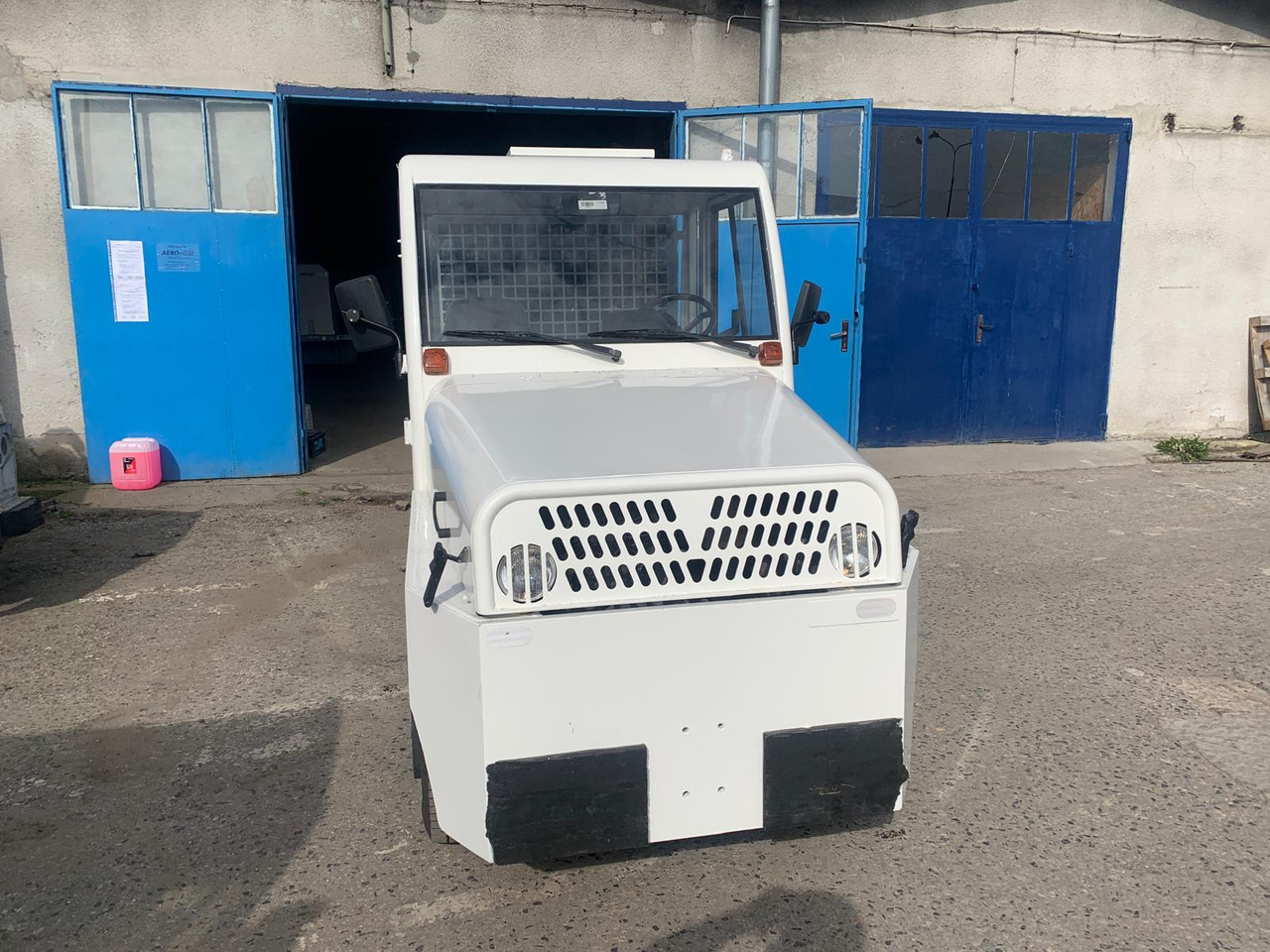 MULAG Comet 3 - Trator de bagagem: foto 1 MULAG Comet 3 - Trator de bagagem: foto 1
