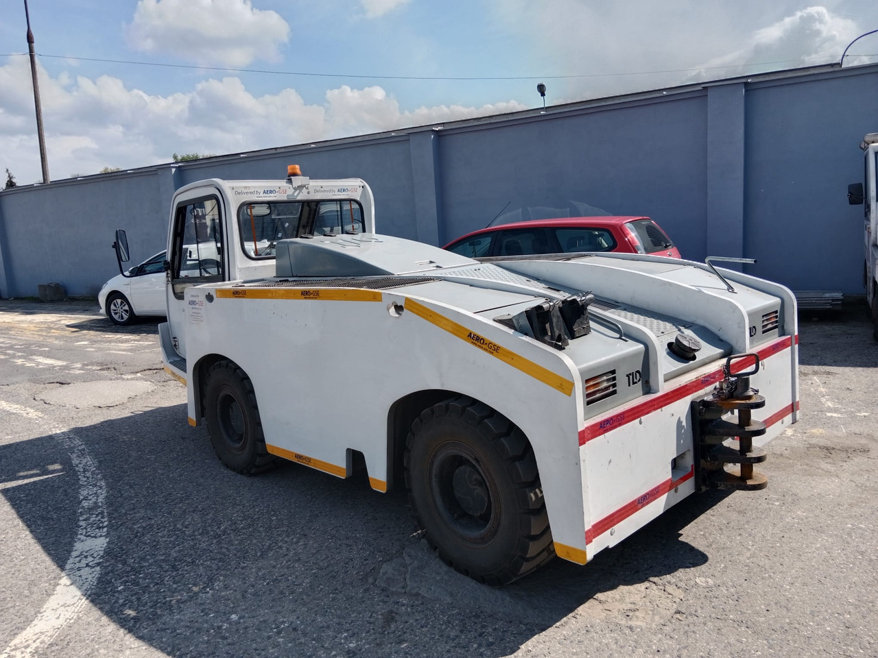 TLD TMX150 - Trator de push-back: foto 2 TLD TMX150 - Trator de push-back: foto 2