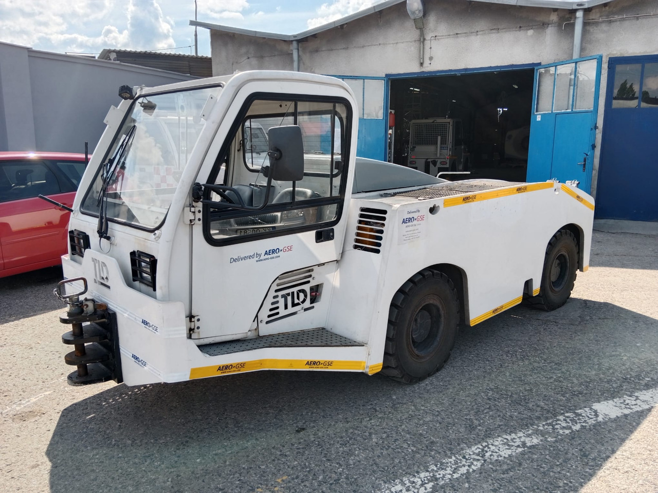 TLD TMX150 - Trator de push-back: foto 3 TLD TMX150 - Trator de push-back: foto 3