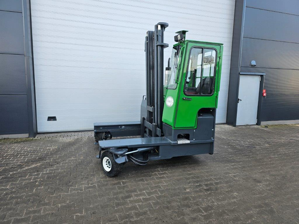 Combilift Amlift C4000 - Empilhador de 4 vias: foto 3 Combilift Amlift C4000 - Empilhador de 4 vias: foto 3
