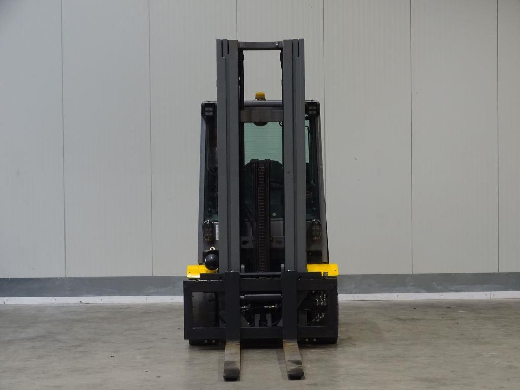 Jungheinrich TFG430s - TRIPLEX - Empilhador: foto 4 Jungheinrich TFG430s - TRIPLEX - Empilhador: foto 4