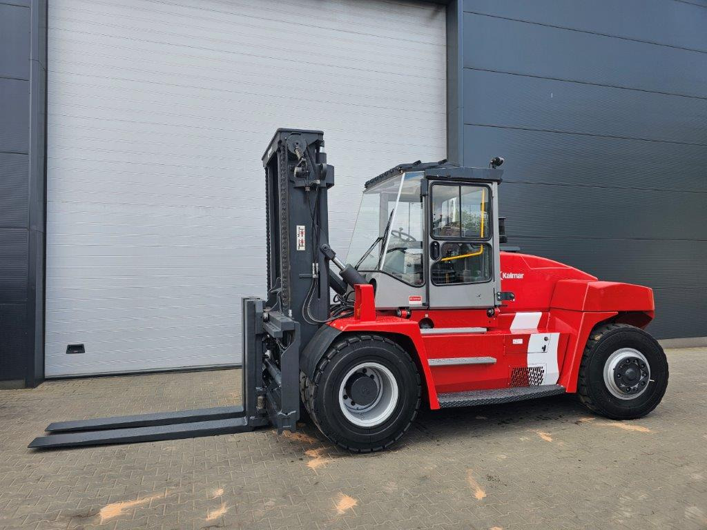 Kalmar DCE100-12 - Empilhador a diesel: foto 1 Kalmar DCE100-12 - Empilhador a diesel: foto 1