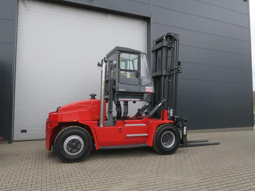 Kalmar DCE150-6 - Empilhador a diesel: foto 3 Kalmar DCE150-6 - Empilhador a diesel: foto 3