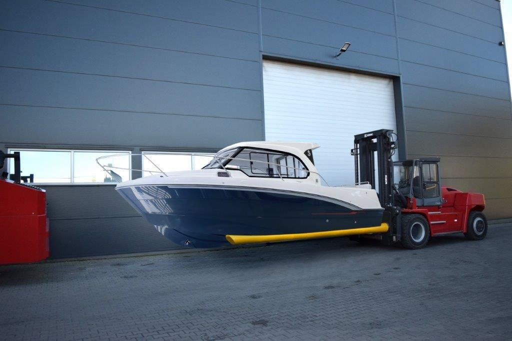 Kalmar DCE150-6 Marine Forklift For Boat Handling - Empilhador a diesel: foto 1 Kalmar DCE150-6 Marine Forklift For Boat Handling - Empilhador a diesel: foto 1