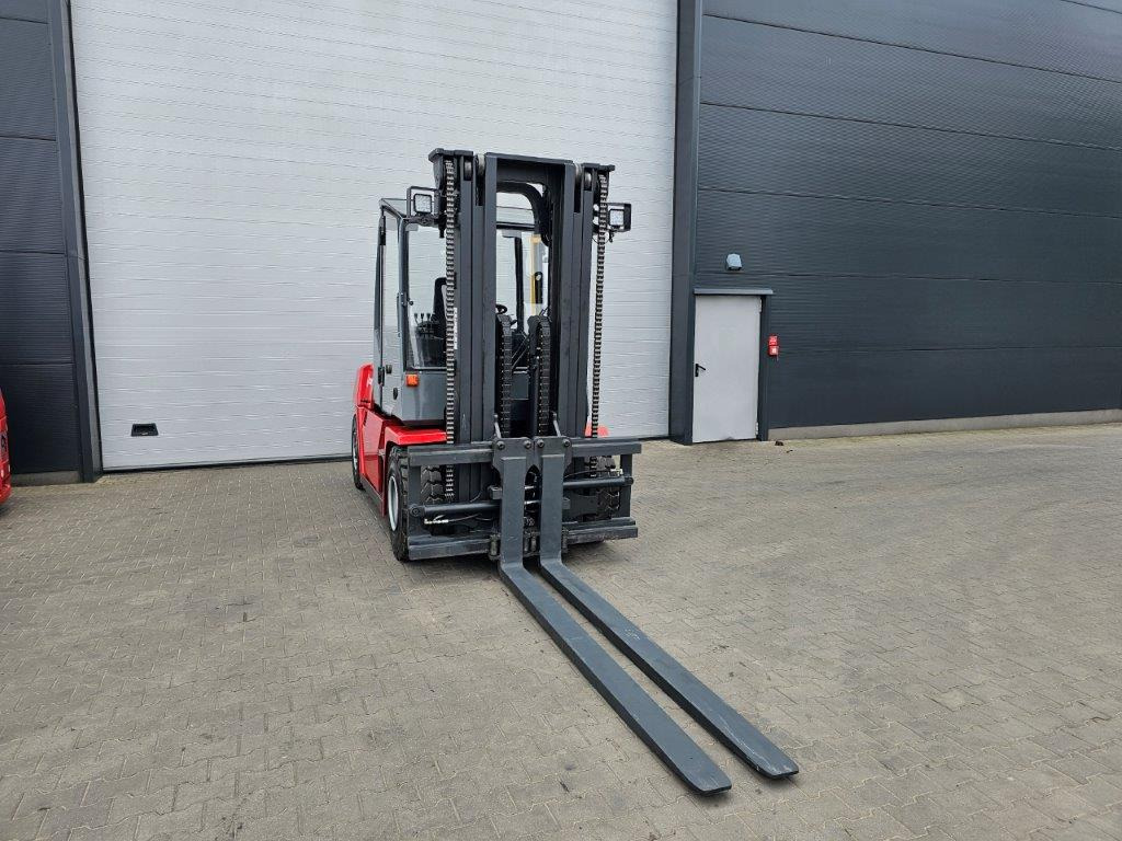 Kalmar DCE60-6 - TRIPLEX - Empilhador a diesel: foto 4 Kalmar DCE60-6 - TRIPLEX - Empilhador a diesel: foto 4