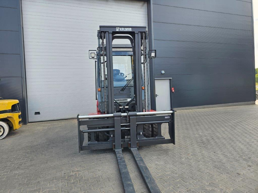 Kalmar DCE80-6 - Empty Containers Handler - Empilhador a diesel: foto 4 Kalmar DCE80-6 - Empty Containers Handler - Empilhador a diesel: foto 4