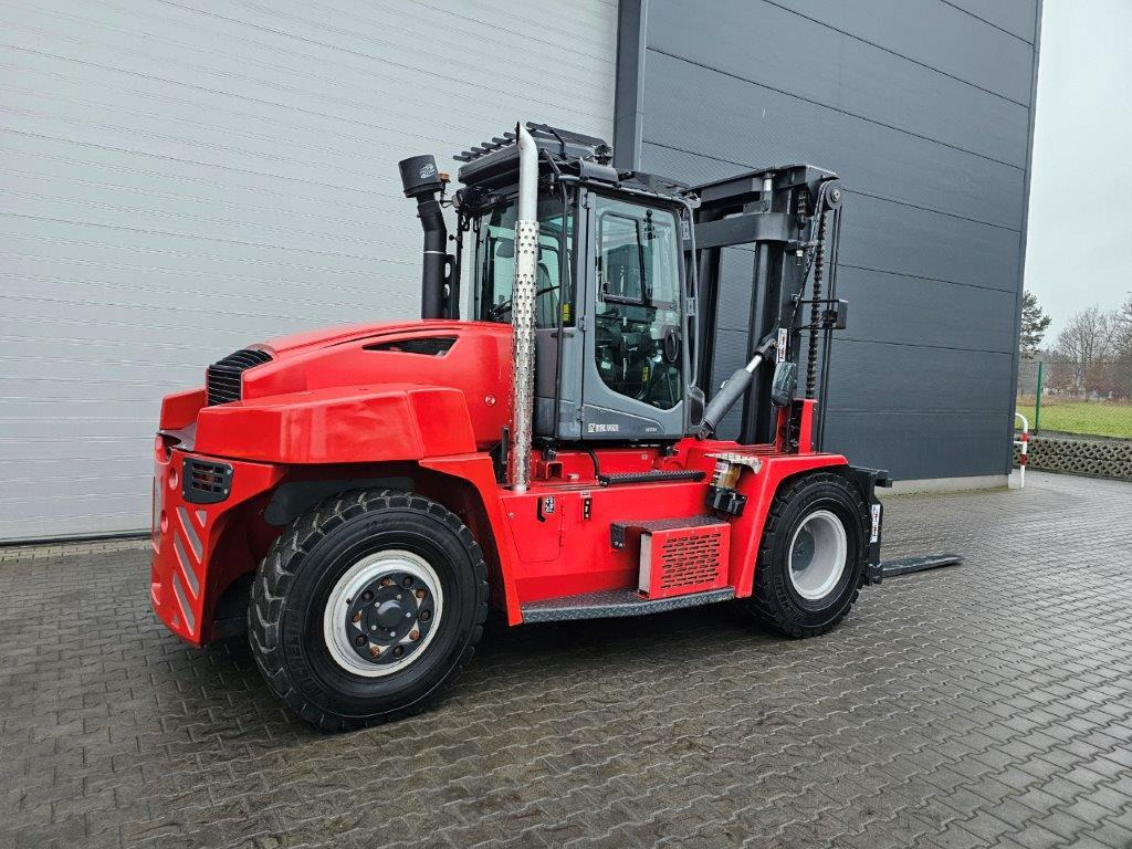 Kalmar DCG120-6 - Empilhador a diesel: foto 3 Kalmar DCG120-6 - Empilhador a diesel: foto 3