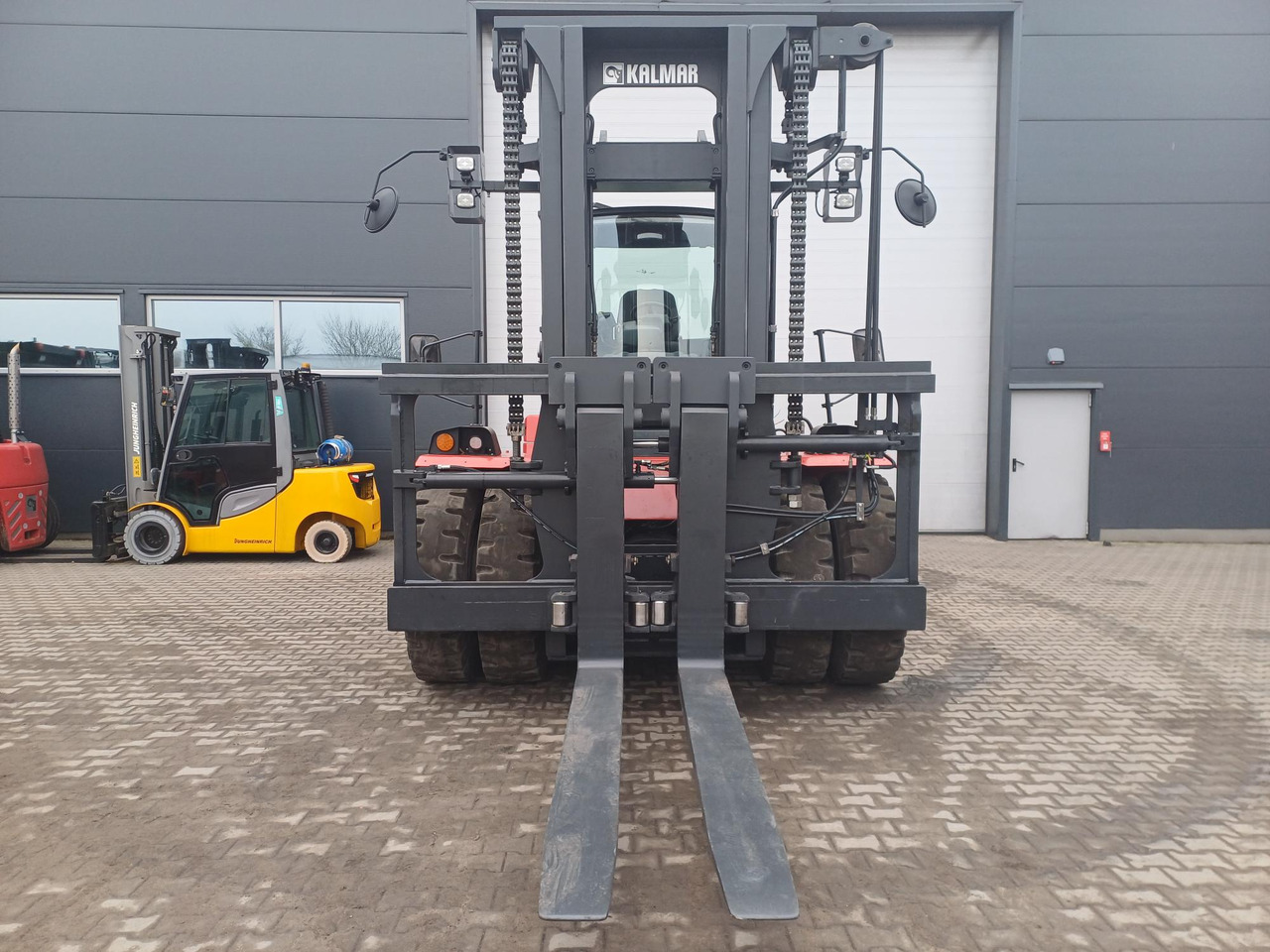 Kalmar DCG250-12LB - Empilhador a diesel: foto 5 Kalmar DCG250-12LB - Empilhador a diesel: foto 5