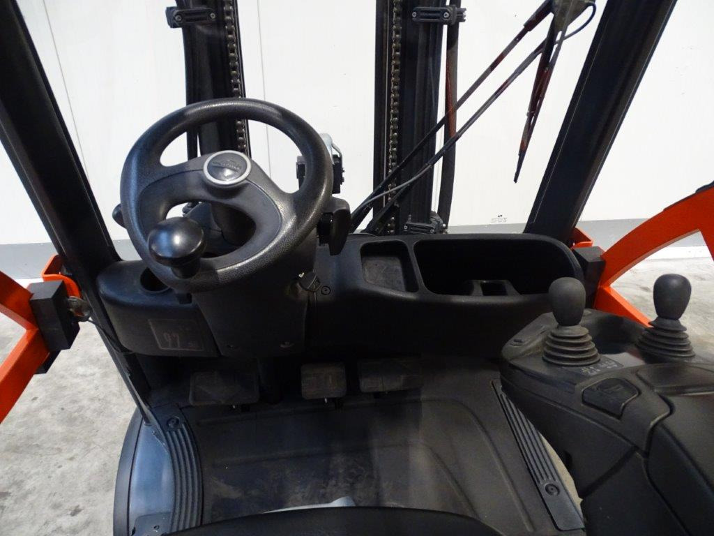 Empilhador a diesel Linde H18D-01 - TRIPLEX: foto 8