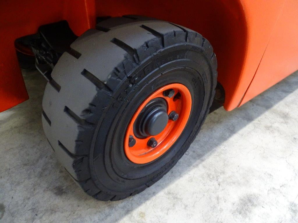 Linde H18D-01 - TRIPLEX - Empilhador a diesel: foto 2 Linde H18D-01 - TRIPLEX - Empilhador a diesel: foto 2